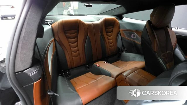 BMW 8 Series (G15) 2022 Черный из Кореи, фото 3