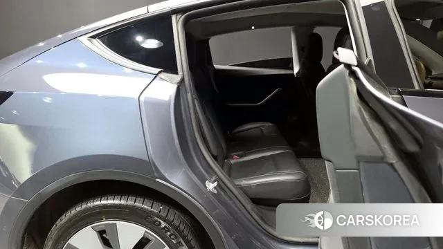 Tesla Model Y 2022 Серый из Кореи, фото 3