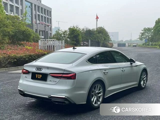 Audi A5 2023 Белый из Китая, фото 3