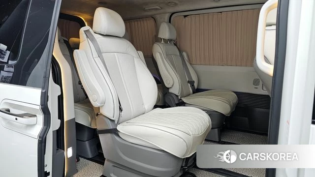 Hyundai Staria 2024 Белый из Кореи, фото 3