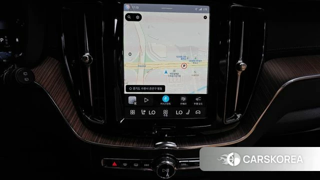 Volvo XC60 second Generation 2024 Белый из Кореи, фото 3