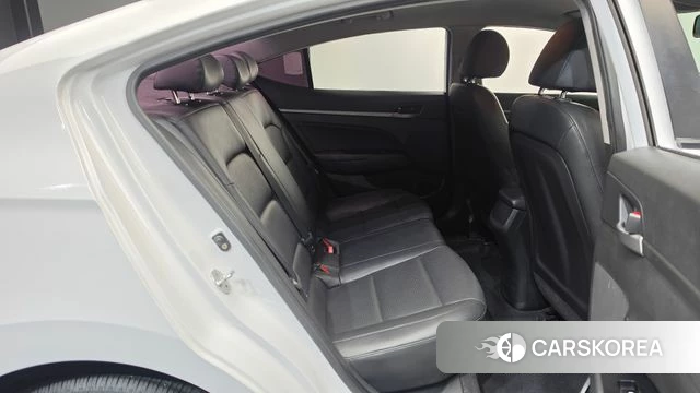 Hyundai Avante AD 2018 Белый из Кореи, фото 3