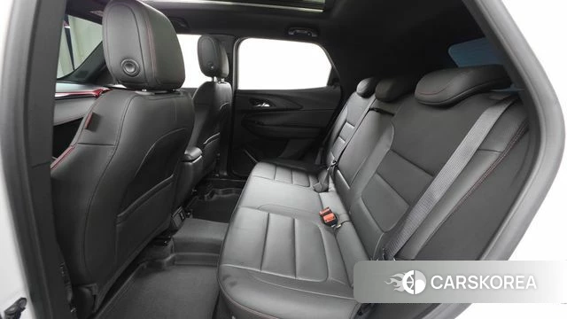 Chevrolet (GM Daewoo) The New Trail Blazer 2023 Белый из Кореи, фото 3