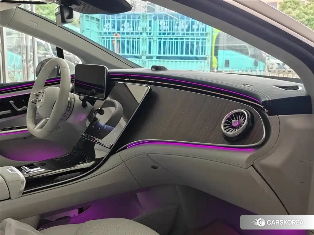 Mercedes-Benz EQE 2026 Белый из Китая, фото 3