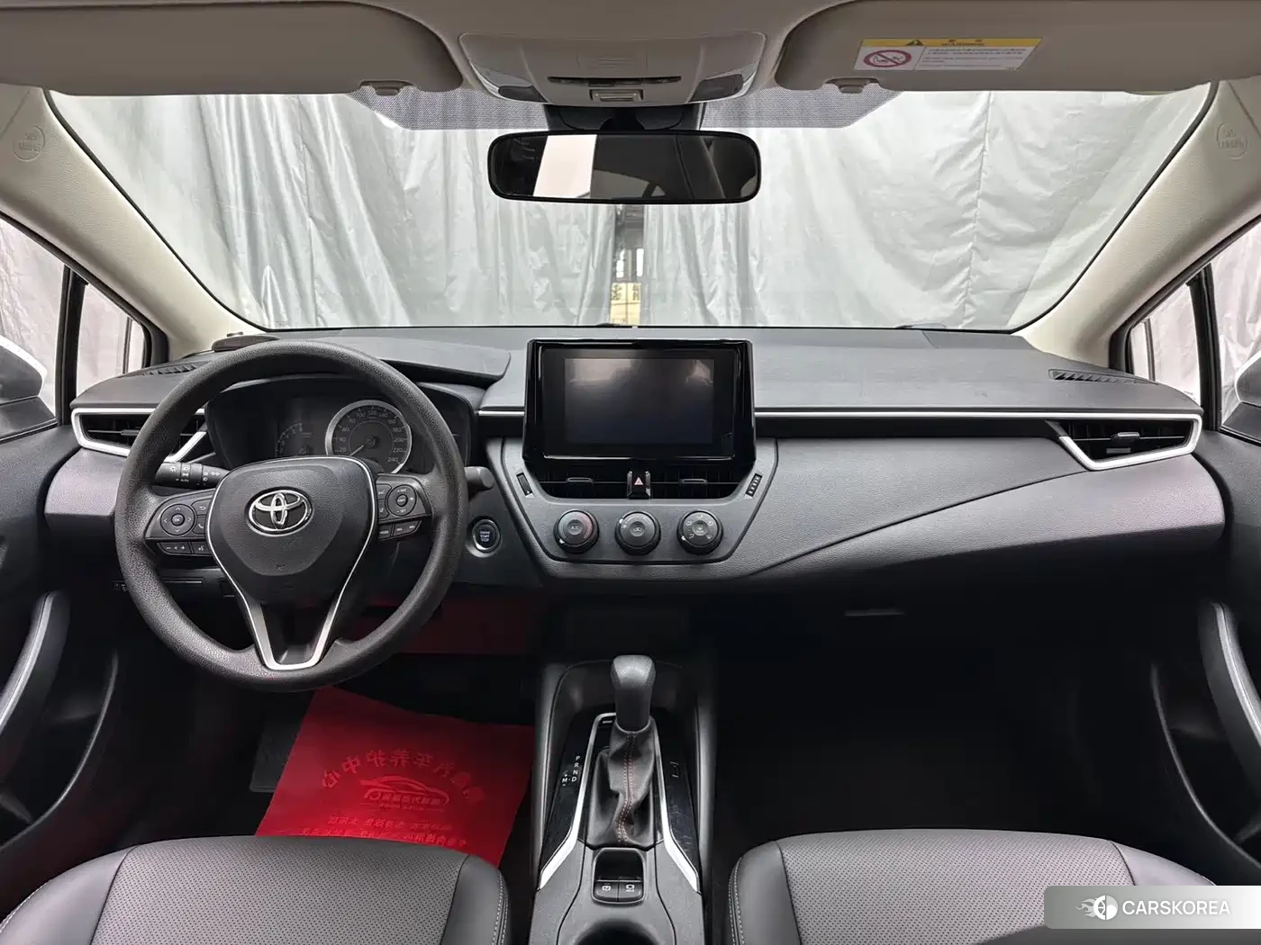Toyota Corolla 2023 Белый из Китая, фото 3