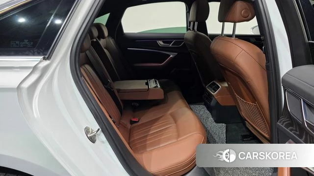 Audi A6 (C8) 2021 Белый из Кореи, фото 3