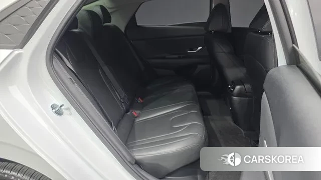 Hyundai The New Avante Hybrid (CN7) 2025 Белый из Кореи, фото 3