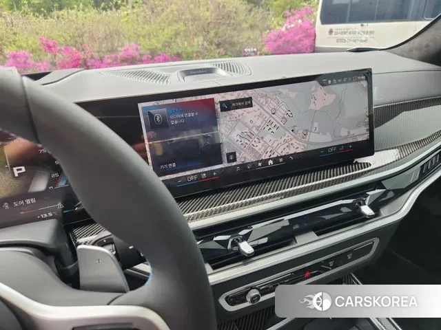 BMW X7 (G07) 2025 Черный из Кореи, фото 3