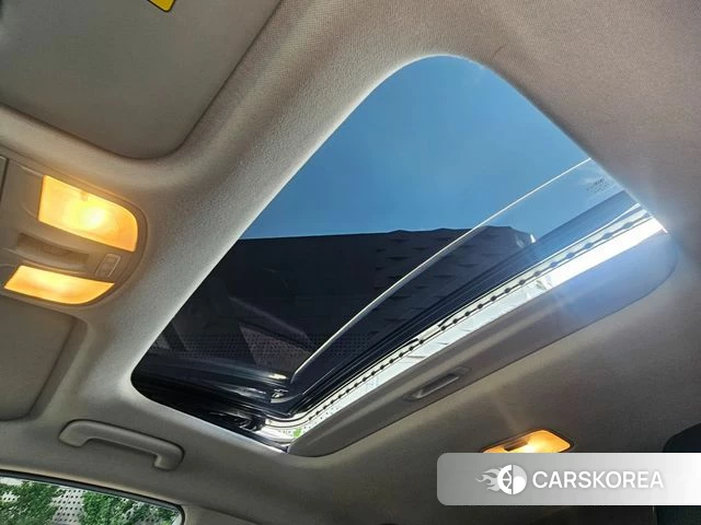 Kia Stonic 2018 Белый из Кореи, фото 3