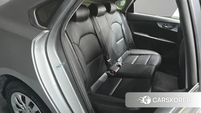 Kia The New K3 2nd generation 2021 Серебряный из Кореи, фото 3