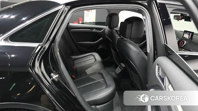 Audi New A3 2018 Черный из Кореи, фото 3