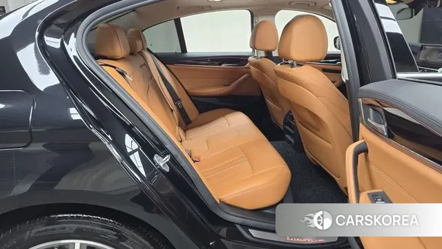 BMW 5 Series (G30) 2019 Черный из Кореи, фото 3