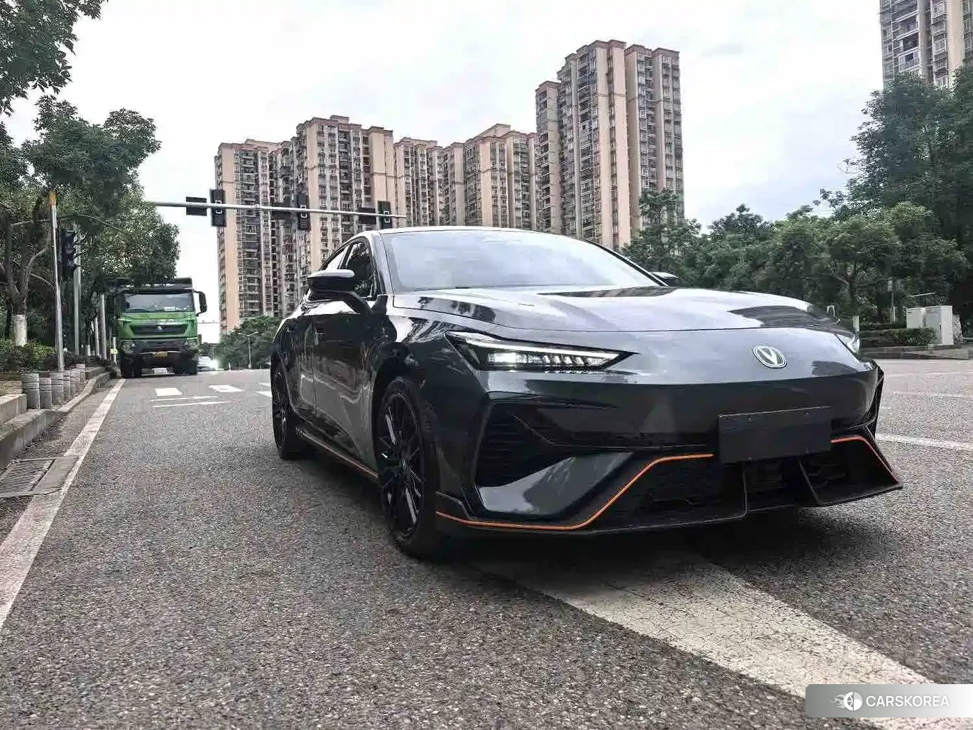 Chang'an UNI-V 2025 Silver/gray из Китая, фото 3