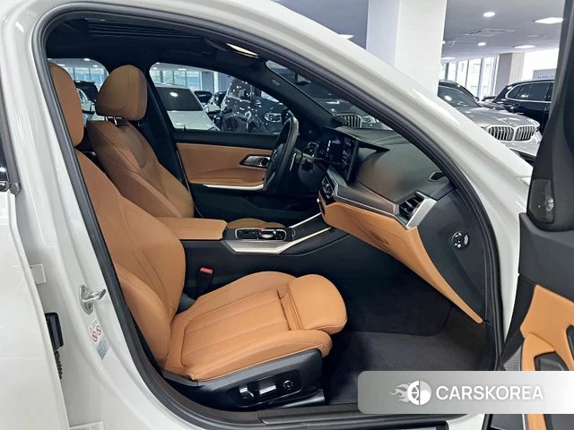 BMW 3 Series (G20) 2023 Белый из Кореи, фото 3