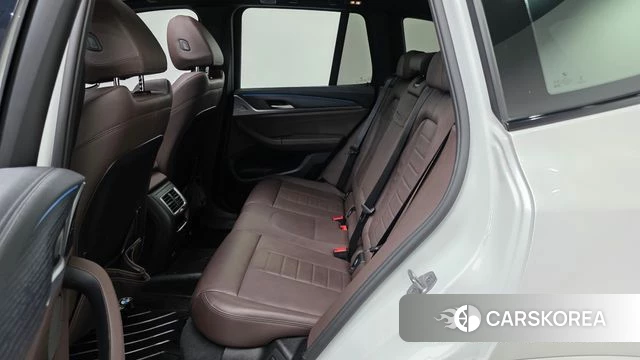 BMW iX3 2024 Белый из Кореи, фото 3