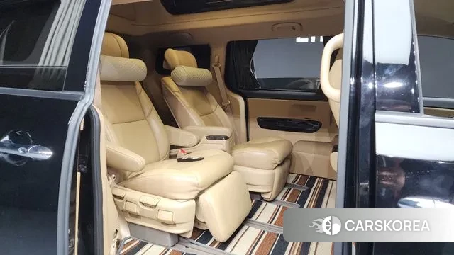 Kia The New Carnival 2018 Черный из Кореи, фото 3