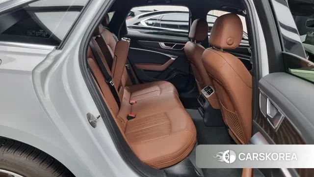 Audi A6 (C8) 2021 Белый из Кореи, фото 3