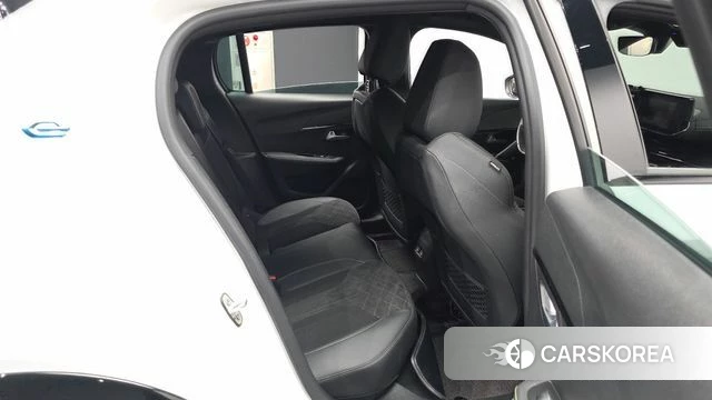 Peugeot e-208 second Generation 2023 Белый из Кореи, фото 3