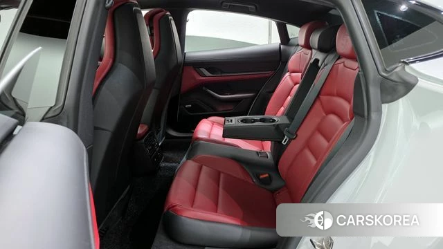 Porsche Taycan id 4344387 из Кореи 3