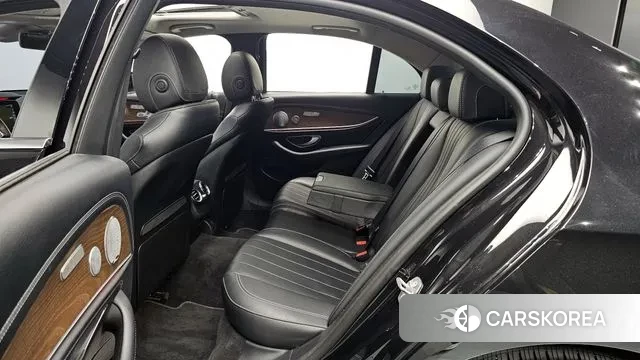 Mercedes-Benz E-Class W213 2018 Черный из Кореи, фото 3