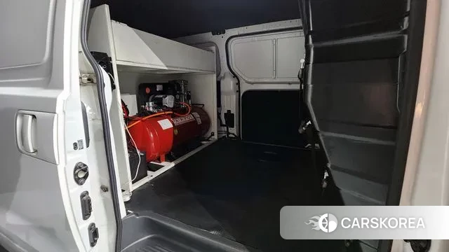 Hyundai The New Grand Starex 2019 Белый из Кореи, фото 3