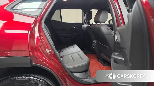 Chevrolet (GM Daewoo) Trax Crossover 2023 Красный из Кореи, фото 3