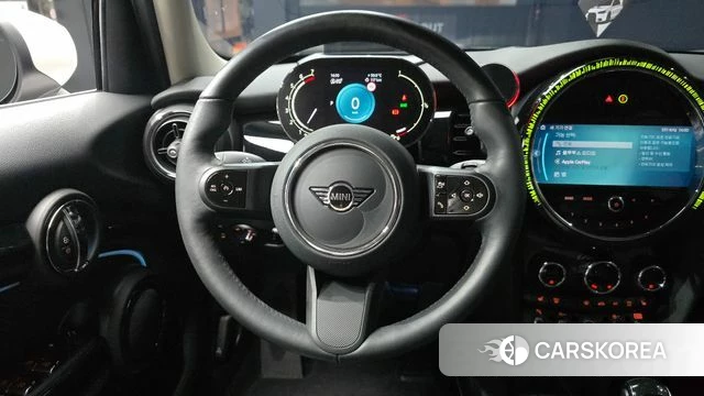 Mini Cooper 2023 Коричневый из Кореи, фото 3