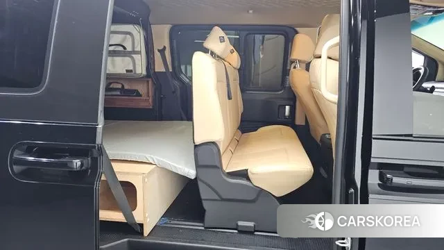 Hyundai Staria 2023 Черный из Кореи, фото 3