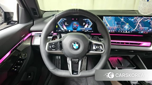 BMW 5 Series (G60) 2025 Черный из Кореи, фото 3