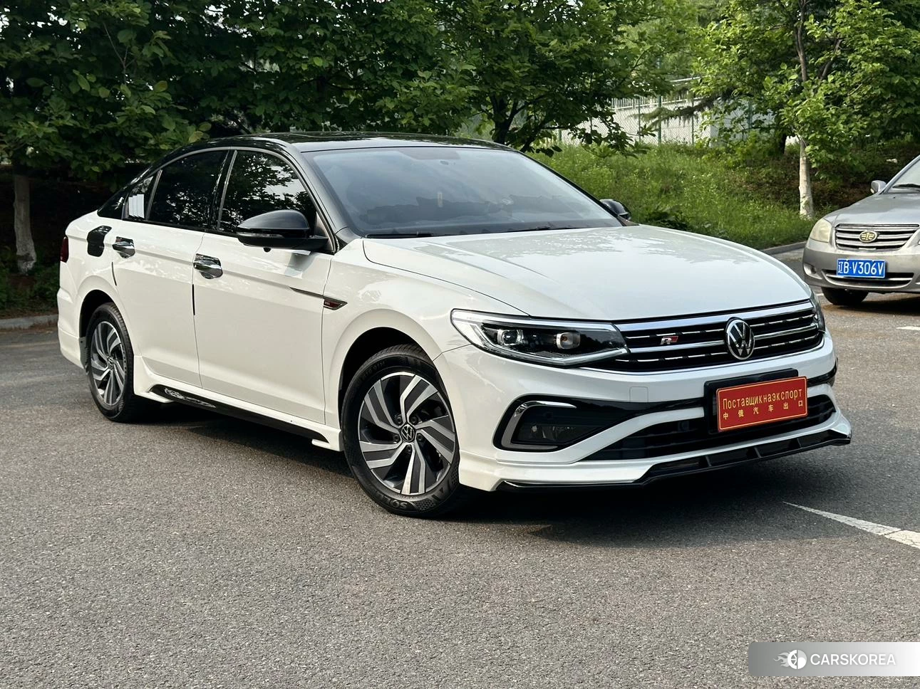 Volkswagen Bora 2022 Белый из Китая, фото 3