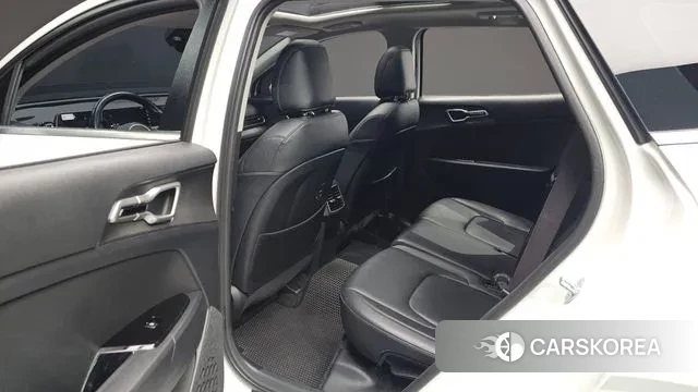 Kia Sportage 5th Generation 2023 Белый из Кореи, фото 3