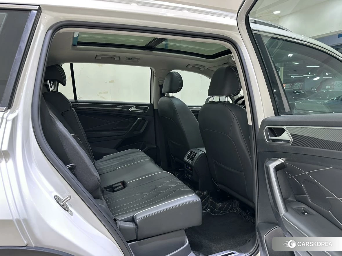 Volkswagen Tiguan L 2021 Белый из Китая, фото 3
