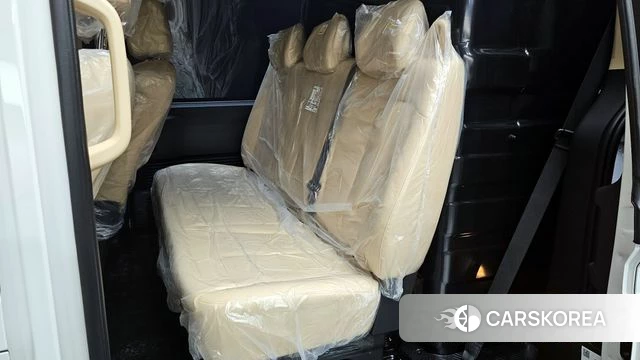 Hyundai Staria 2025 Белый из Кореи, фото 3