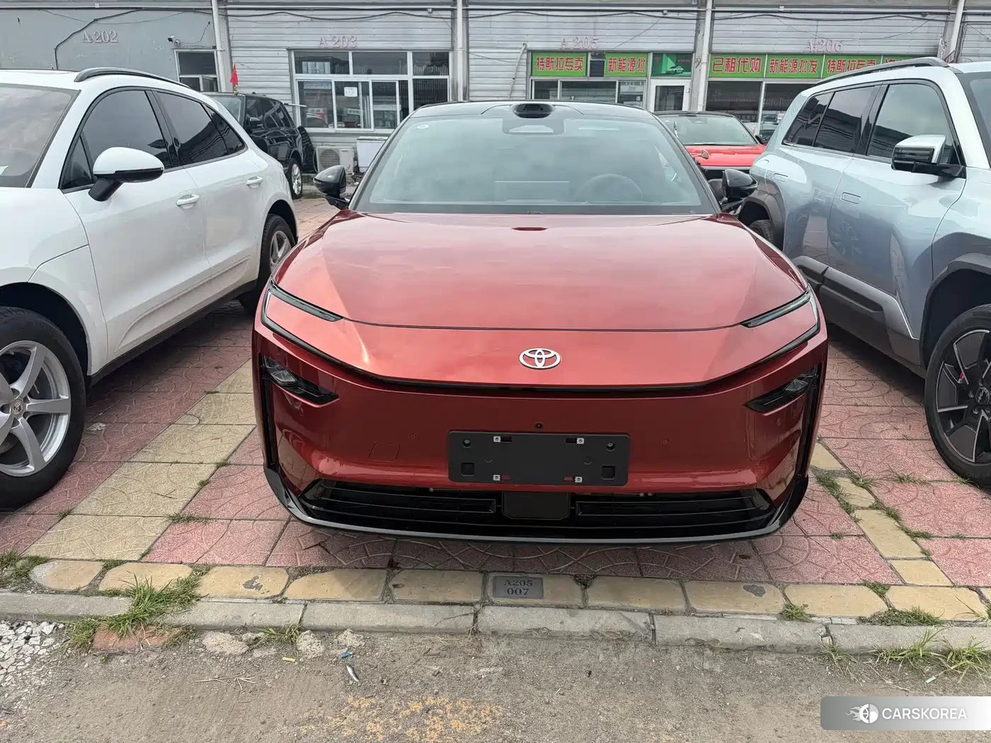 Toyota Platinum Wisdom 7 2026 Red/purple из Китая, фото 3