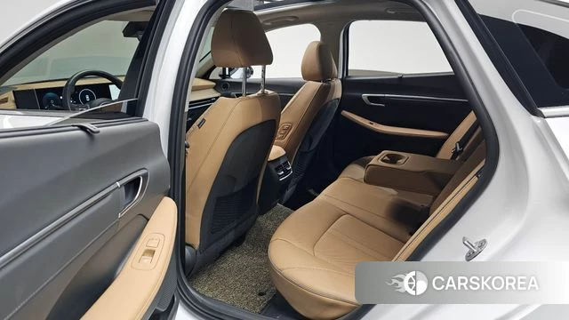 Hyundai Sonata D Edge Hybrid (DN8) 2025 Белый из Кореи, фото 3
