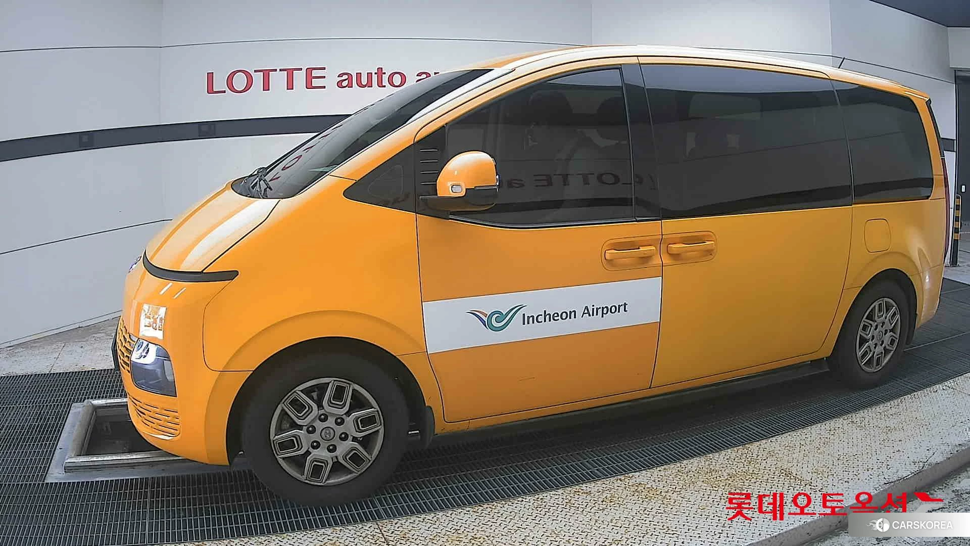 Hyundai Staria 2023 Creamy White из Кореи, фото 3