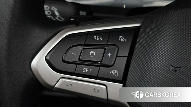 Volkswagen Tiguan second Generation 2022 Белый из Кореи, фото 3