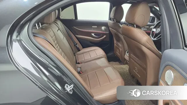 Mercedes-Benz E-Class W213 2021 Серый из Кореи, фото 3