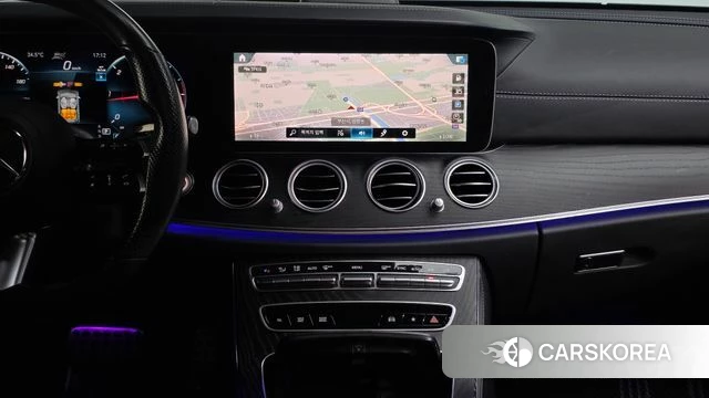 Mercedes-Benz E-Class W213 2021 Черный из Кореи, фото 3