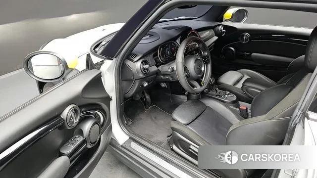 Mini Cooper Electric 2022 Серебряный из Кореи, фото 3