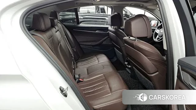 BMW 5 Series (G30) 2020 Белый из Кореи, фото 3