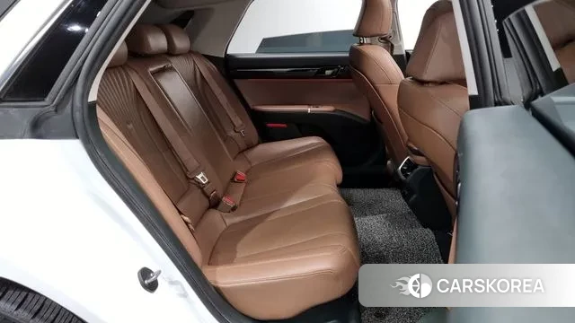 Hyundai Grandeur Hybrid (GN7) 2023 Белый из Кореи, фото 3