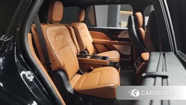 Lincoln Aviator 2nd generation 2024 Черный из Кореи, фото 3