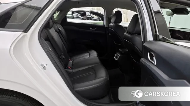 Kia The New K5 3rd generation 2024 Белый из Кореи, фото 3