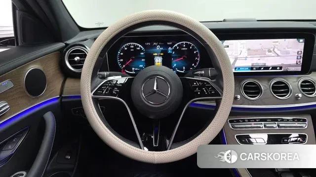 Mercedes-Benz E-Class W213 2022 Белый из Кореи, фото 3