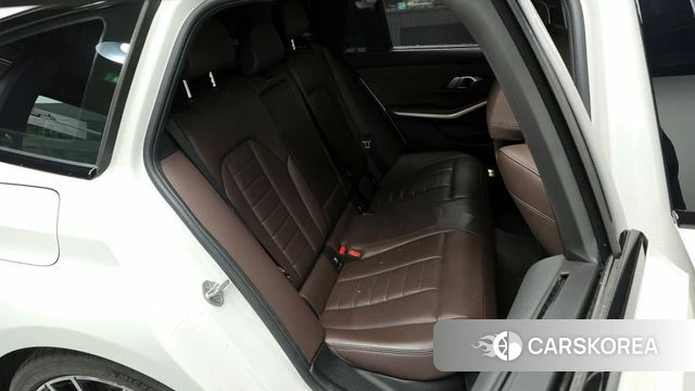 BMW 3 Series (G20) 2022 Белый из Кореи, фото 3