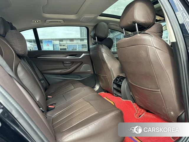 BMW 5 series 2022 Черный из Китая, фото 3