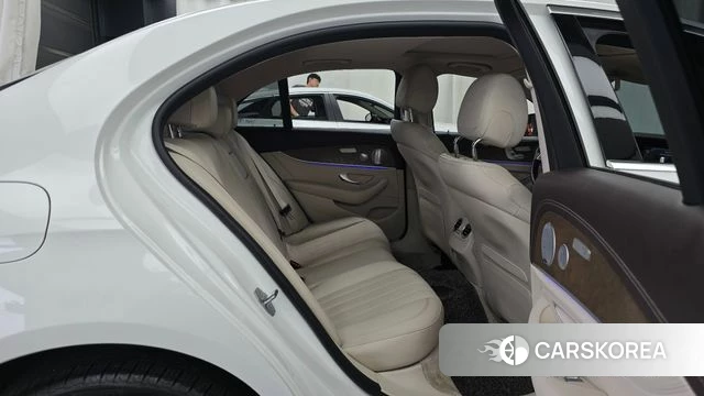 Mercedes-Benz E-Class W213 2018 Белый из Кореи, фото 3
