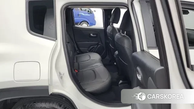 Jeep Renegade 2023 Белый из Кореи, фото 3