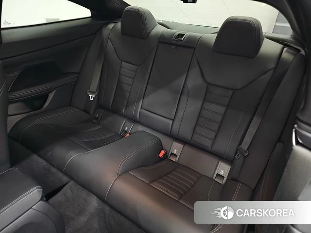 BMW 4 Series (G22) 2023 Черный из Кореи, фото 3